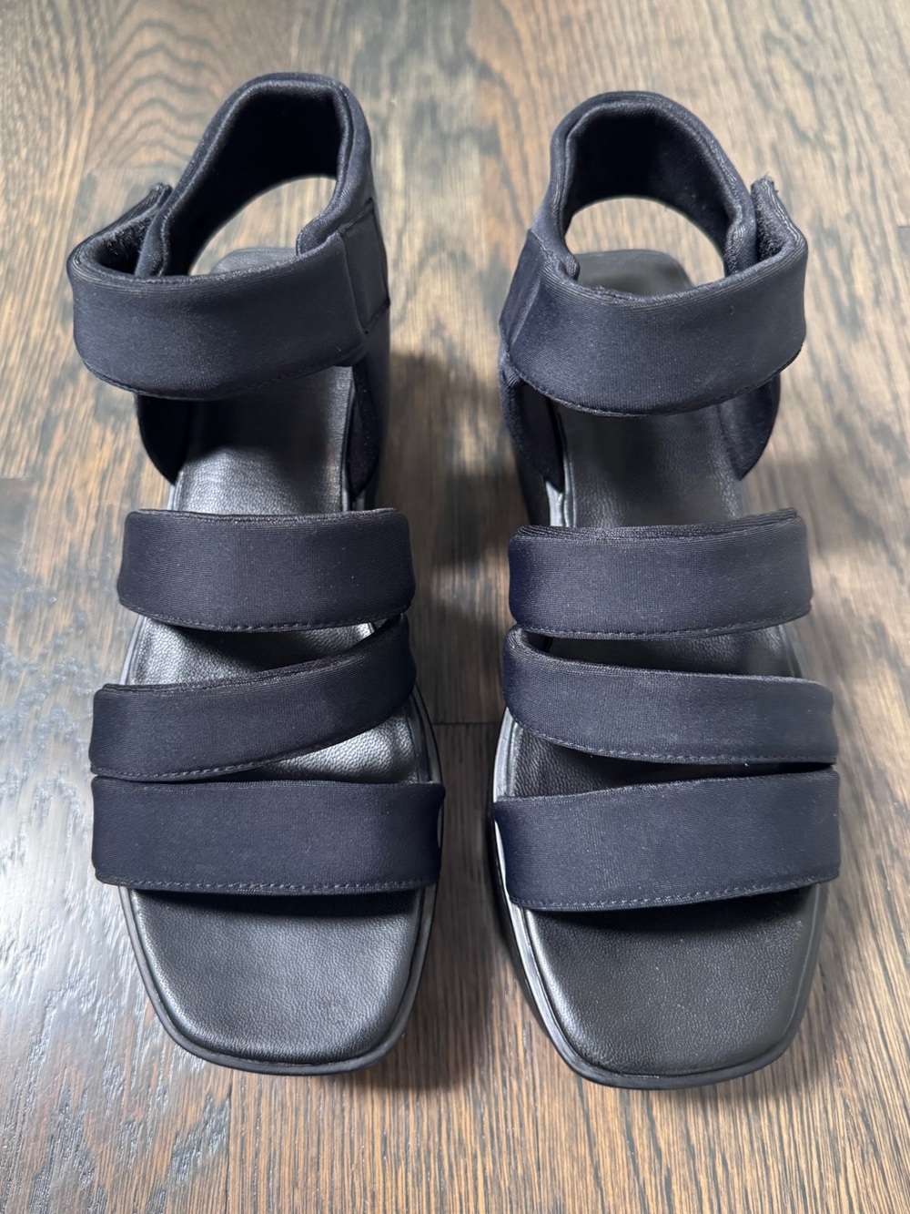 Vagabond - Black Multi-Strap Platform Sandals
